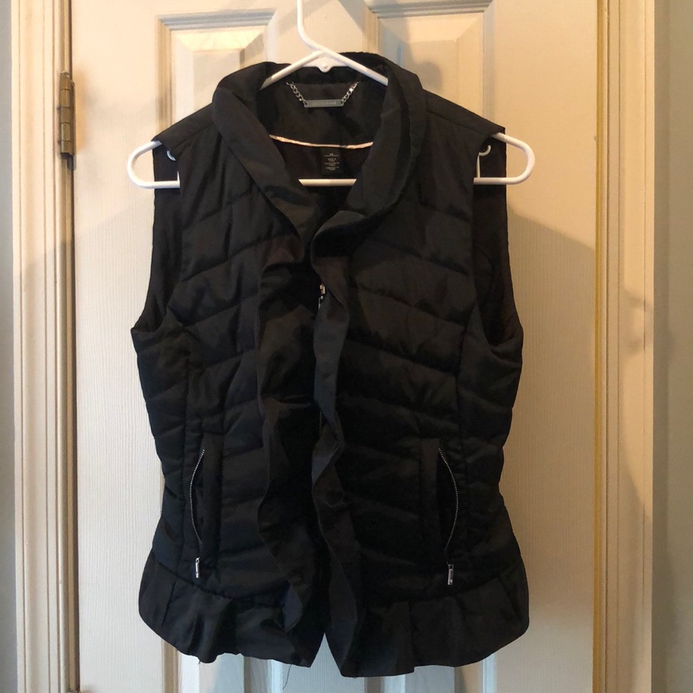 White House Black Market ruffled vest - size XS